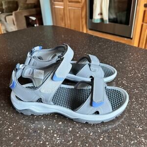 KHOMBU Women's Hook & Loop Flat Gray Faux Leather Upper Casual Sandals Size 7 M